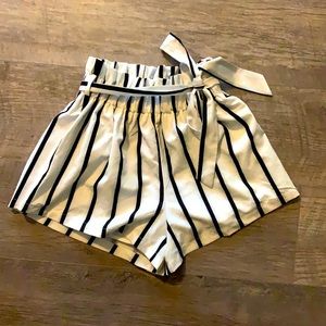 Tie belt high waisted shorts